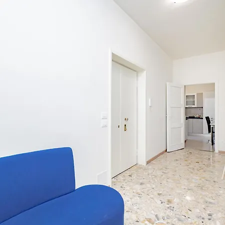 Golden House 아파트 *