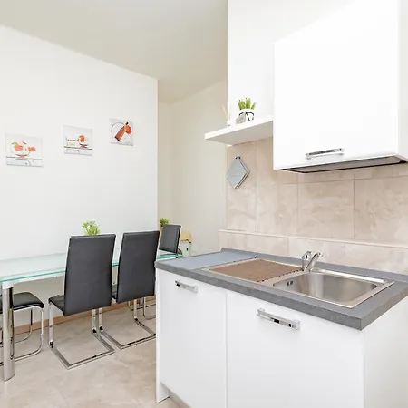 Golden House 베르가모