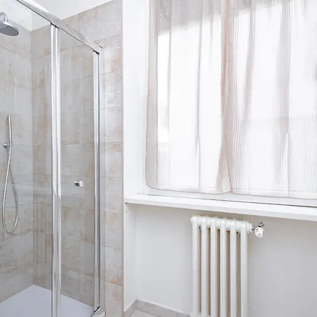 Golden House 아파트 *