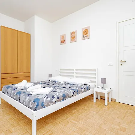 Golden House 베르가모