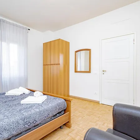 Apartment Golden House